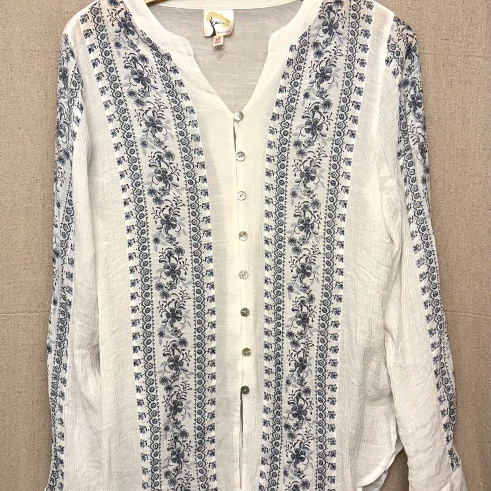 Fig and Flower Ivory and Navy Patterned Top
